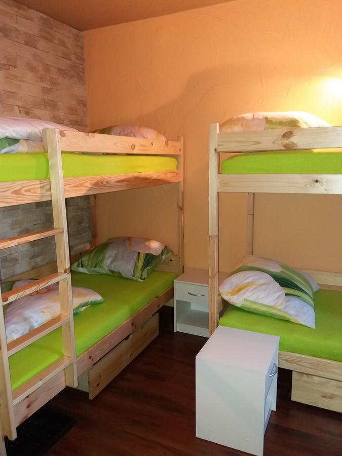 Lawendowy Hostel Краков Экстерьер фото